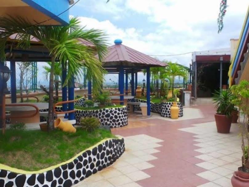 Tabaco Gardenia Hotel Baranghauon Esterno foto